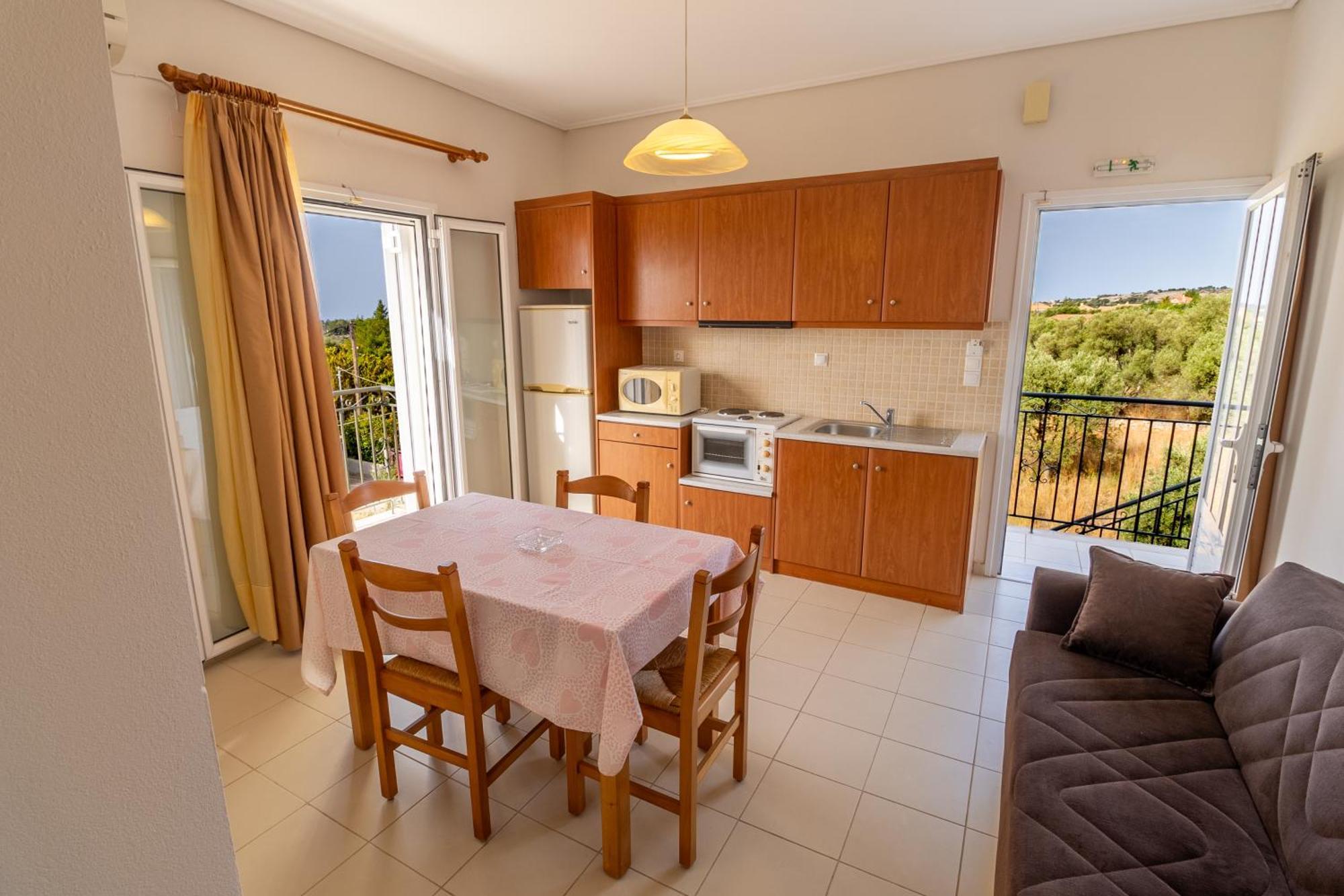 Apartments Thekla Karavádhos Екстериор снимка