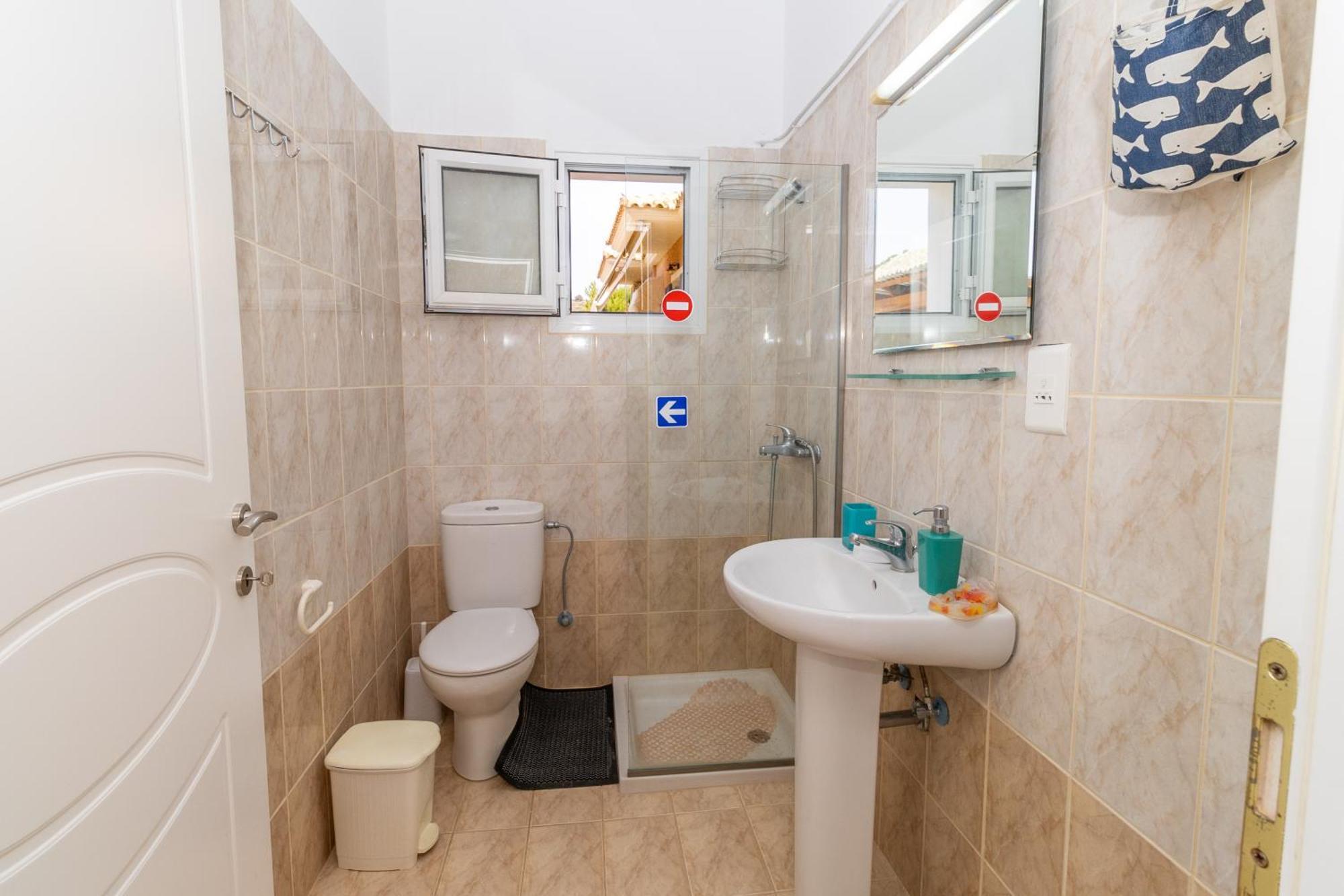 Apartments Thekla Karavádhos Екстериор снимка