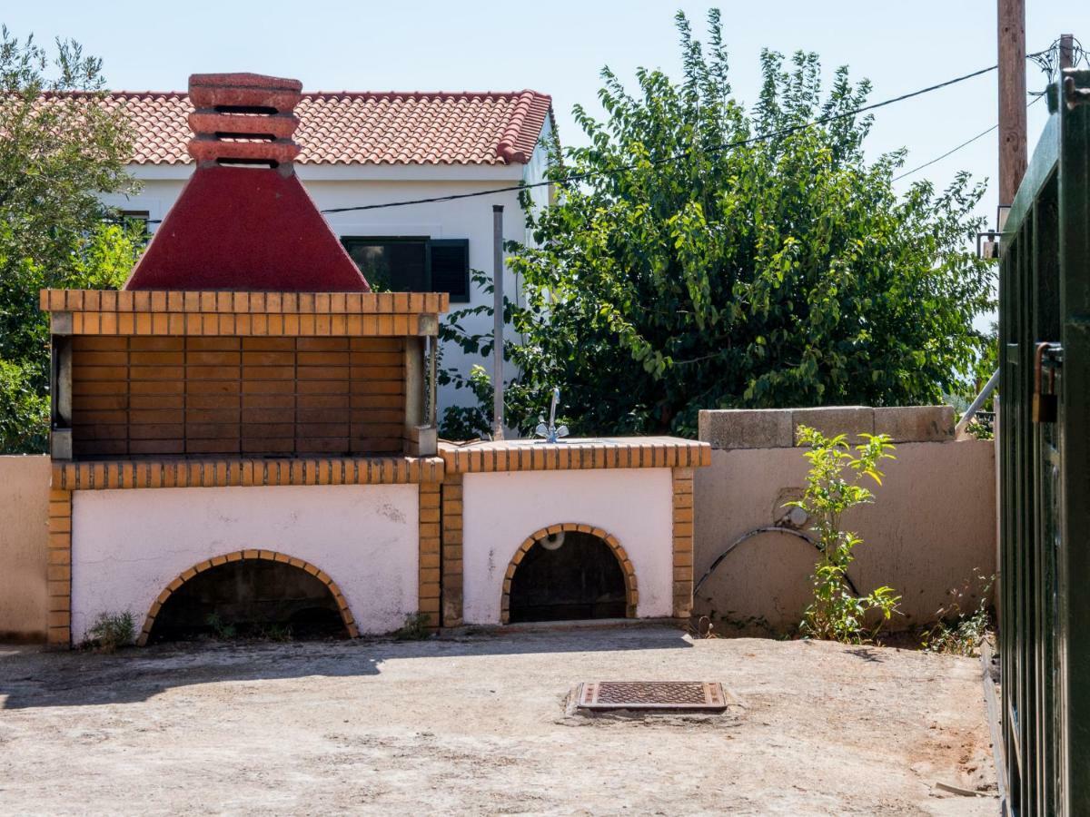 Apartments Thekla Karavádhos Екстериор снимка
